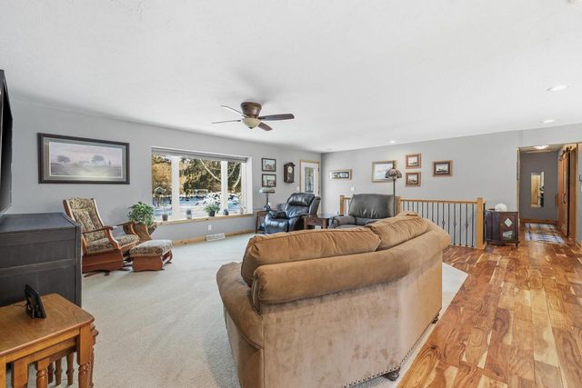 W245N4749 Swan ROAD, Pewaukee, WI 53072