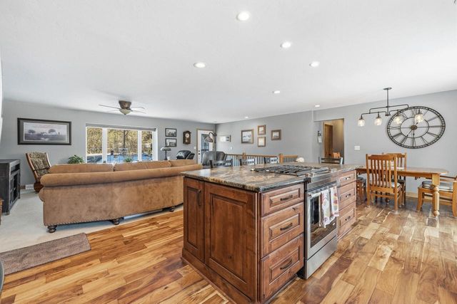 W245N4749 Swan ROAD, Pewaukee, WI 53072