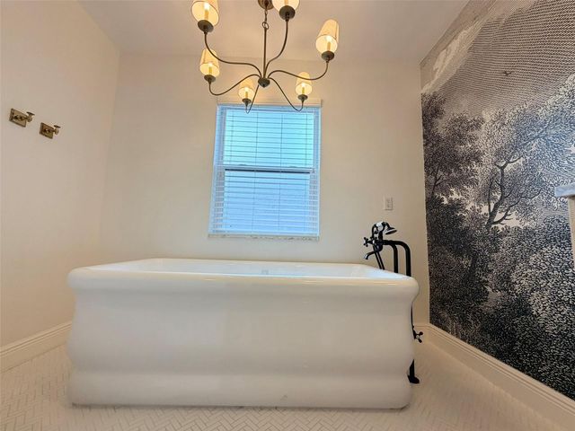 551 LAKE AVENUE, Altamonte Springs, FL 32701