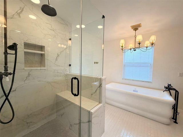 551 LAKE AVENUE, Altamonte Springs, FL 32701