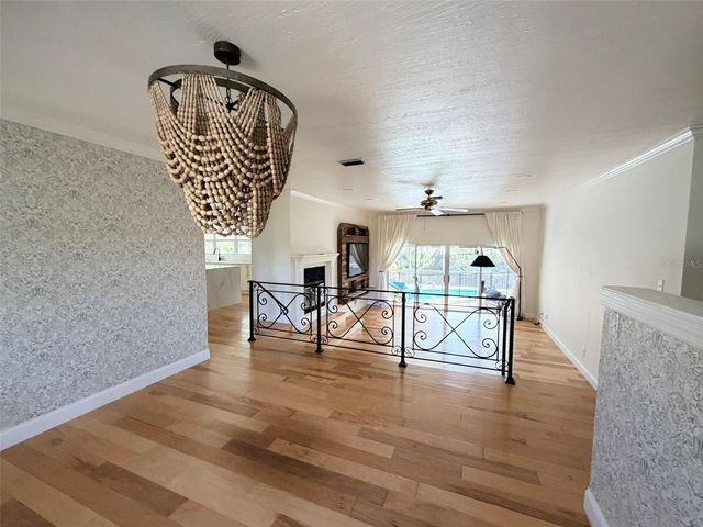 551 LAKE AVENUE, Altamonte Springs, FL 32701