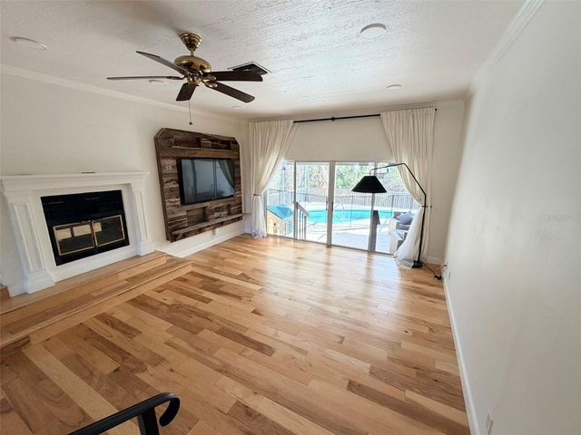 551 LAKE AVENUE, Altamonte Springs, FL 32701