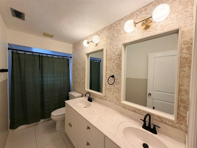 551 LAKE AVENUE, Altamonte Springs, FL 32701