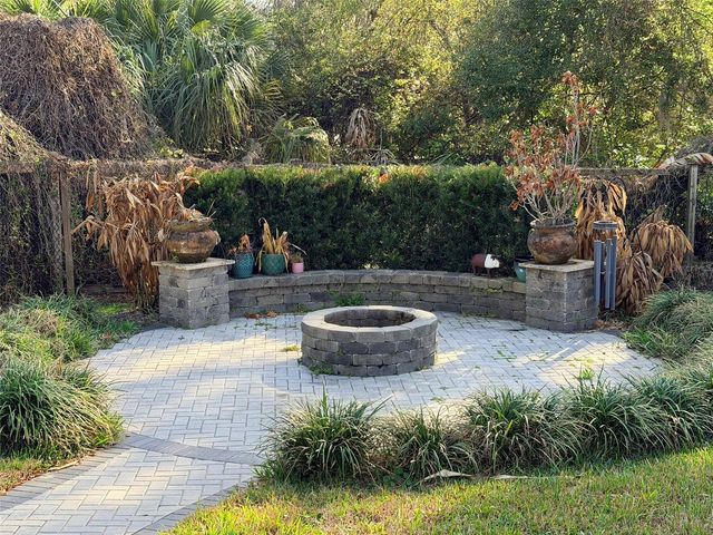 551 LAKE AVENUE, Altamonte Springs, FL 32701