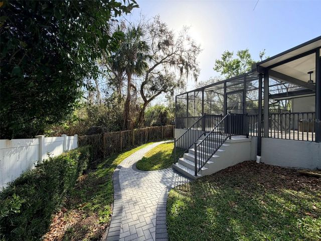 551 LAKE AVENUE, Altamonte Springs, FL 32701