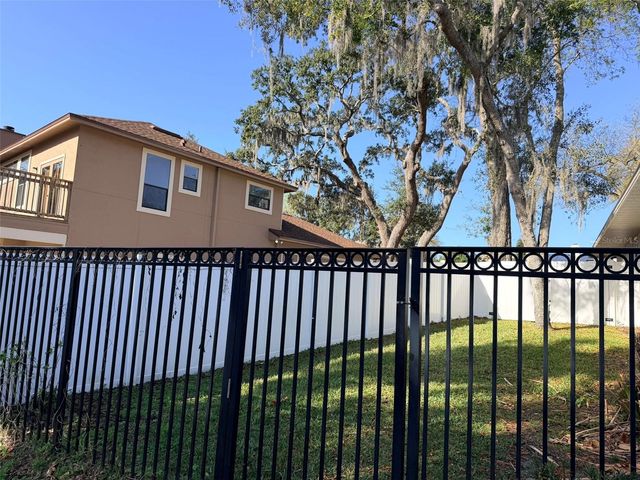 551 LAKE AVENUE, Altamonte Springs, FL 32701