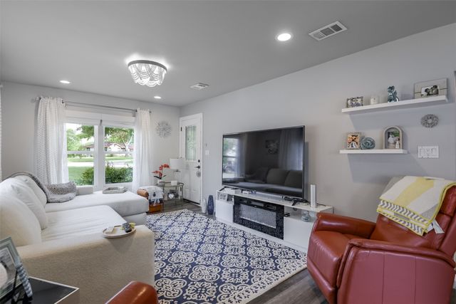 108 Westvue Street, Terrell, TX 75160