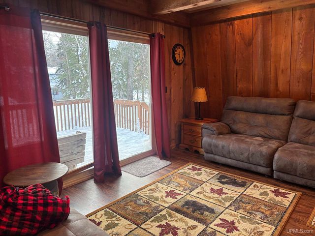 10736 N Cannonball Court, Bessemer, MI 49911