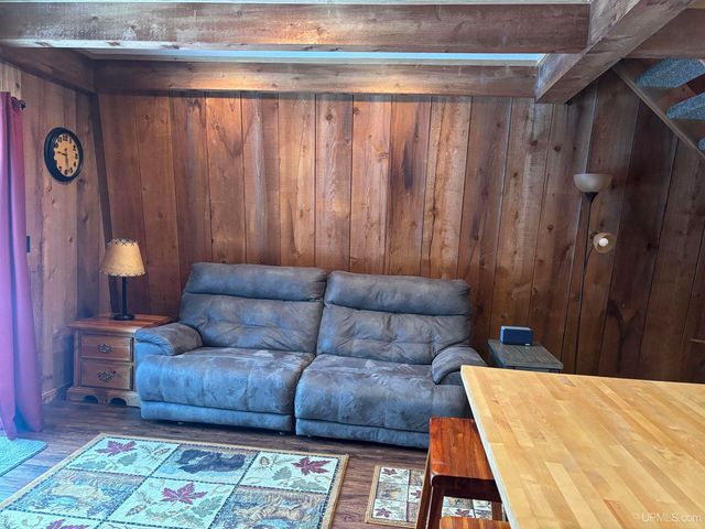 10736 N Cannonball Court, Bessemer, MI 49911