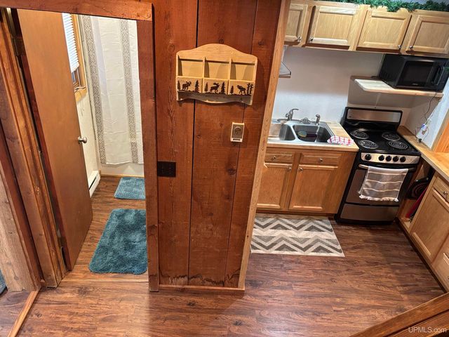 10736 N Cannonball Court, Bessemer, MI 49911