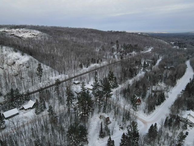 10736 N Cannonball Court, Bessemer, MI 49911