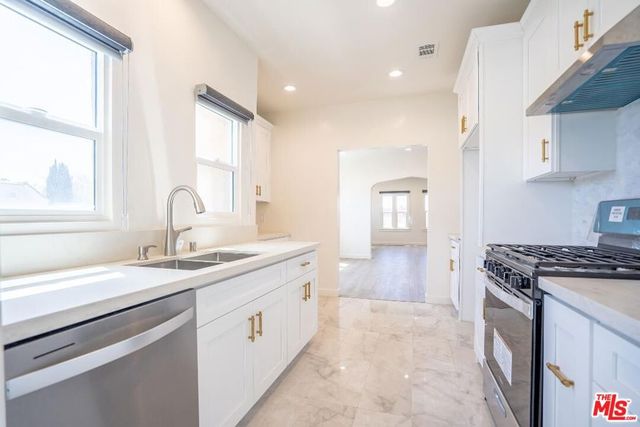 1226 Keniston Avenue, Los Angeles, CA 90019