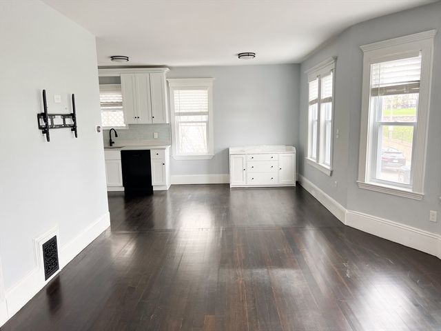 156 Homes Ave 2, Boston, MA 02122