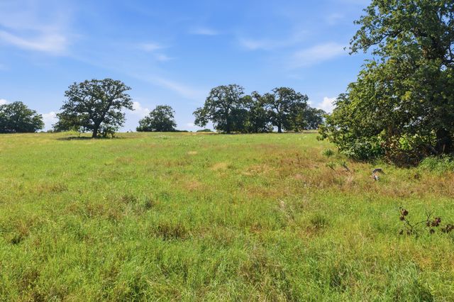 5615 N Farm Market 51, Weatherford, TX 76085