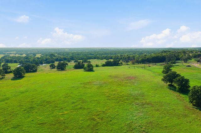 5615 N Farm Market 51, Weatherford, TX 76085