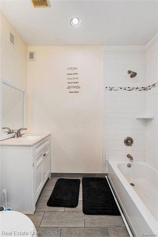 8276 Timken Avenue, Warren, MI 48089