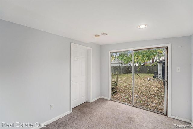 8276 Timken Avenue, Warren, MI 48089