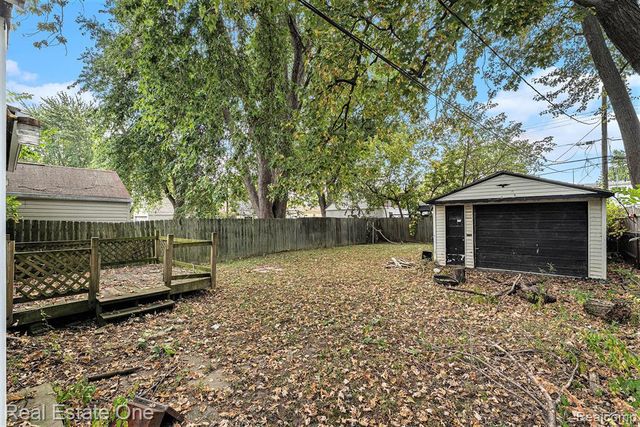 8276 Timken Avenue, Warren, MI 48089