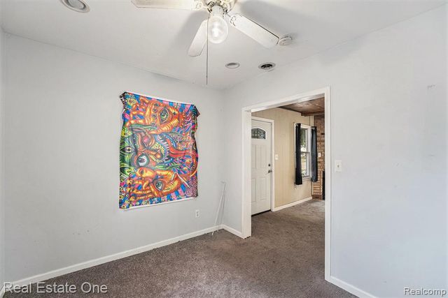 8276 Timken Avenue, Warren, MI 48089