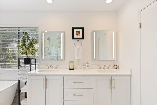 5601 Barker Ridge DR, Austin, TX 78759