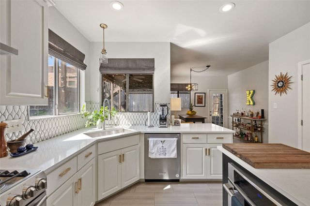 5601 Barker Ridge DR, Austin, TX 78759