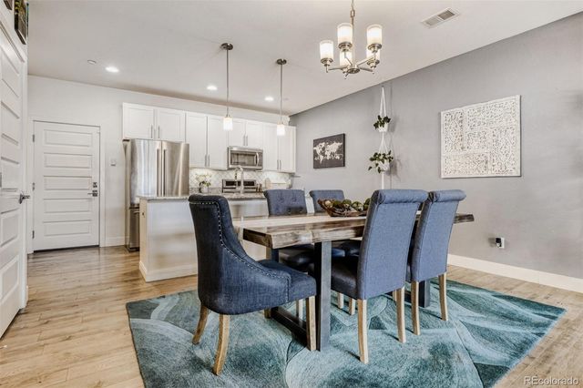 19562 E Sunset Circle, Centennial, CO 80015