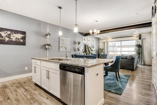 19562 E Sunset Circle, Centennial, CO 80015