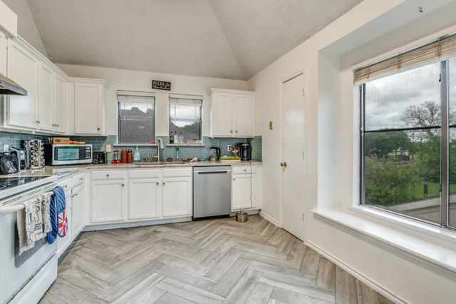 4912 Trinity Cross Court, Dallas, TX 75236