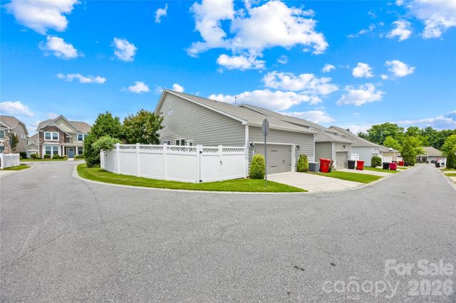 14004 Helen Benson Boulevard, Davidson, NC 28036