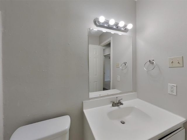 1911 Deaf Smith Drive, Richmond, TX 77406