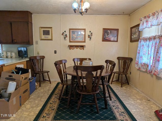 820 Doak Hensley Road Road, Afton, TN 37616