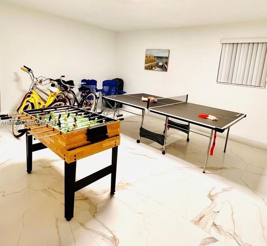 218 SE 3rd Pl 0, Dania Beach, FL 33004