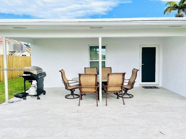 218 SE 3rd Pl 0, Dania Beach, FL 33004