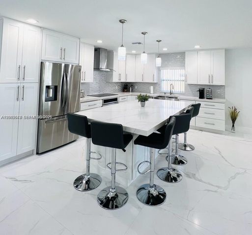 218 SE 3rd Pl 0, Dania Beach, FL 33004