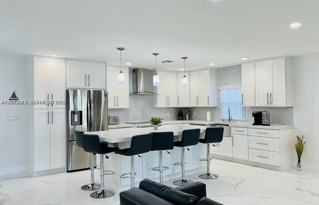 218 SE 3rd Pl 0, Dania Beach, FL 33004