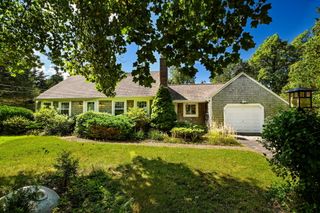 34 Bob White Lane, Falmouth, MA 02540