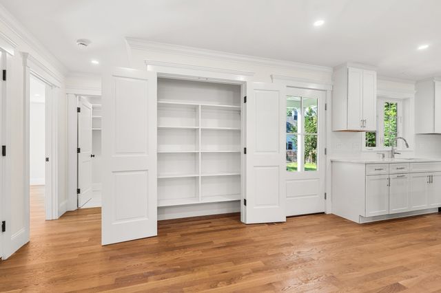 10 Harvey Park, Lynnfield, MA 01940