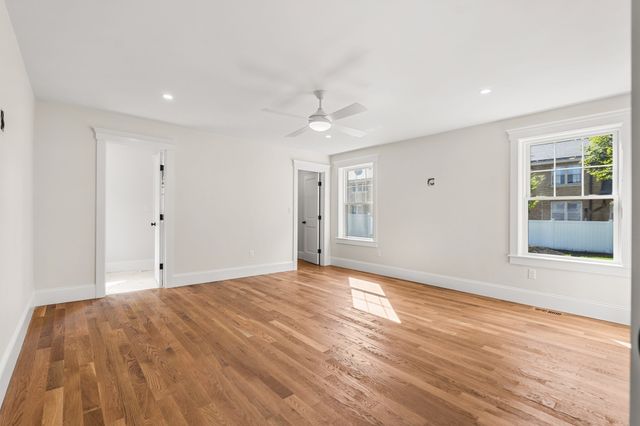 10 Harvey Park, Lynnfield, MA 01940
