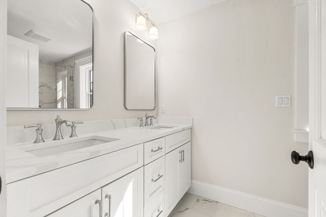 10 Harvey Park, Lynnfield, MA 01940