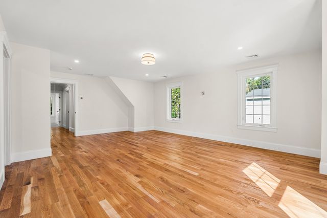 10 Harvey Park, Lynnfield, MA 01940