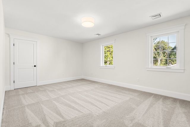 10 Harvey Park, Lynnfield, MA 01940