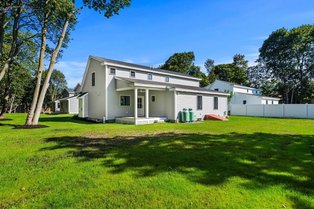 10 Harvey Park, Lynnfield, MA 01940