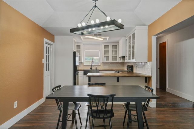 5721 Cresthaven Dr, Corpus Christi, TX 78415