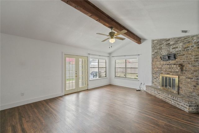 5721 Cresthaven Dr, Corpus Christi, TX 78415