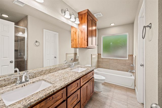 417 W 7th Street, Weatherford, TX 76086