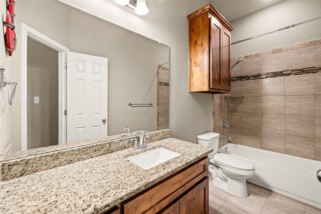 417 W 7th Street, Weatherford, TX 76086