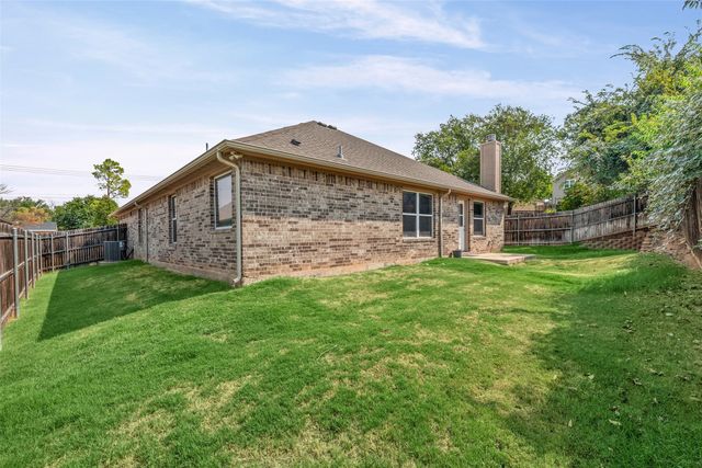 417 W 7th Street, Weatherford, TX 76086