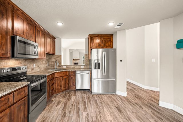 417 W 7th Street, Weatherford, TX 76086