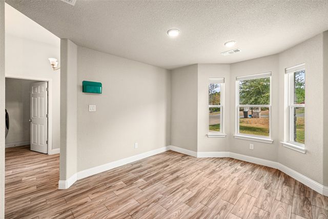 417 W 7th Street, Weatherford, TX 76086