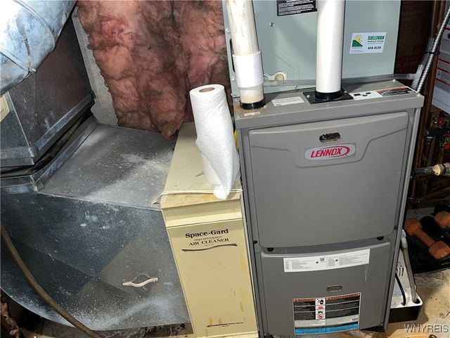 350 Bramblewood Lane, Amherst, NY 14051